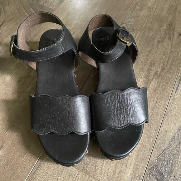 NWOB Elf Santa Monica Clog Sandals Black 8.5 - Picture 3 of 8